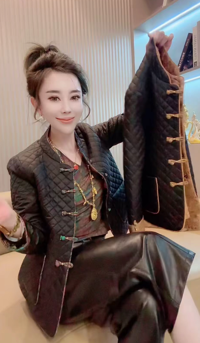 网红爆款国风薄棉外套女2025秋冬新款气质盘扣丝绒拼接显瘦夹棉服