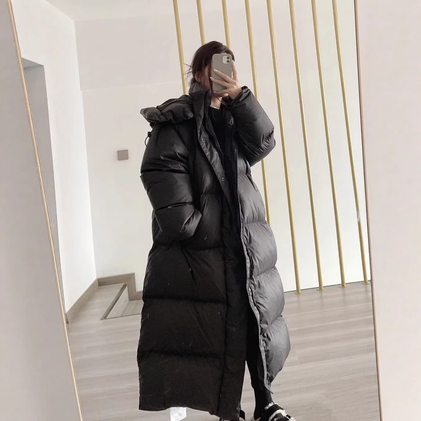 平湖羽绒服女冬季2025年新款韩版中长款时尚加厚爆款过膝大被子