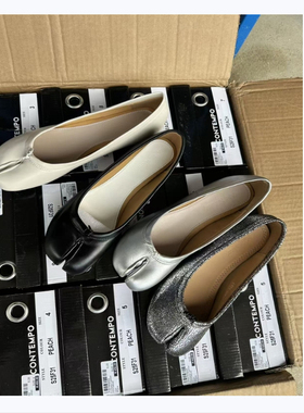 2025时尚百搭红网分趾猪脚蹄单鞋平底舒适耐磨