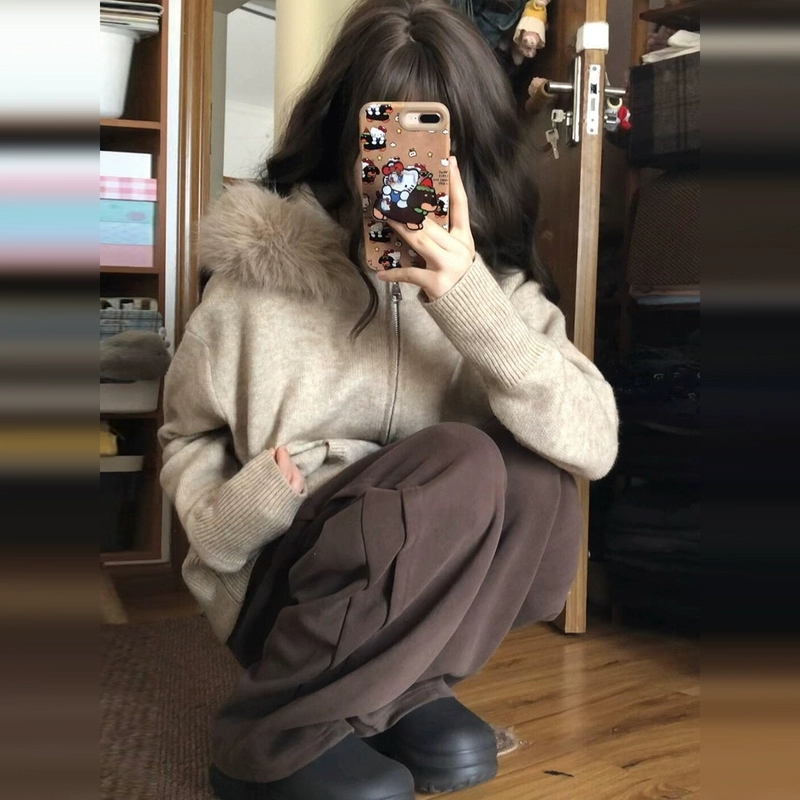 时尚温柔风连帽毛领针织外套女冬