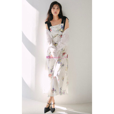 肩部蝴蝶结飘带花卉吊带连衣裙