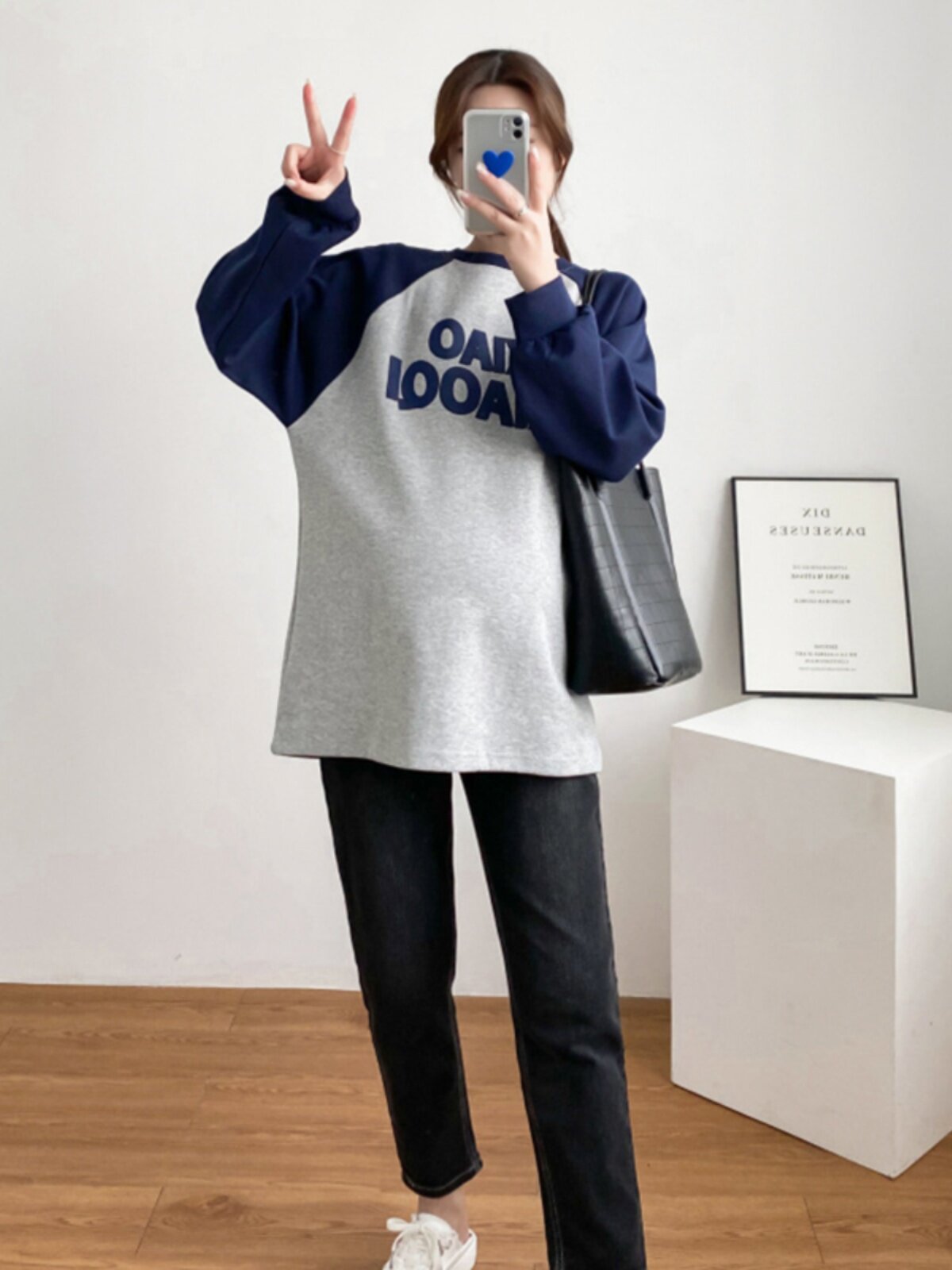 가을 아우터용 수유 상의 패셔너블한 라운드넥 배색 스웨트 셔츠 외출 시 더위를 타는 엄마들을 위한 산후 수유복 가을 겨울 옷