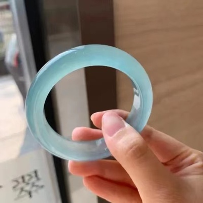天然独龙玉蓝水冰种玉镯
