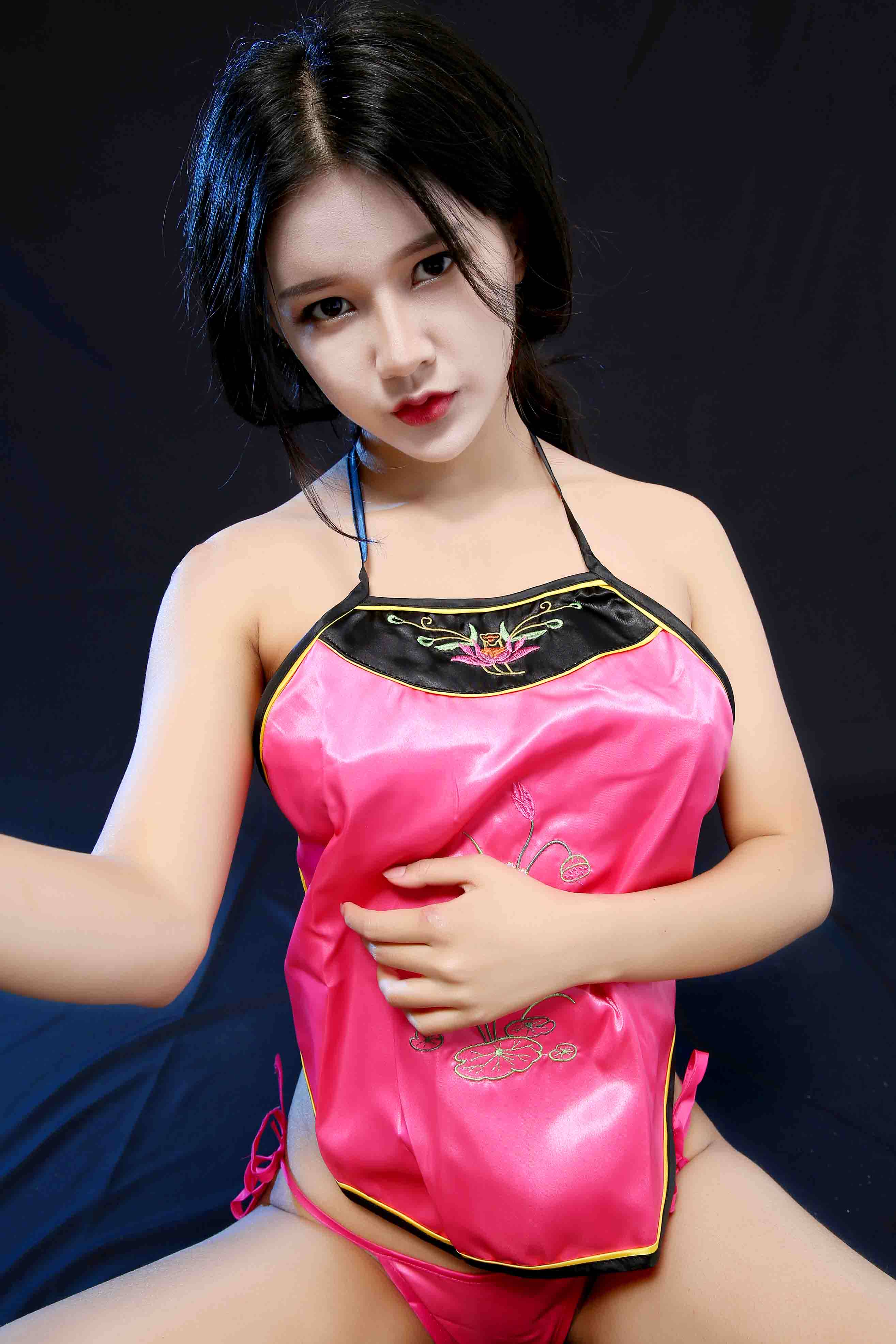 古典情趣丝绸成人肚兜睡衣 女士性感内衣套装丁字裤t裤诱惑情人礼