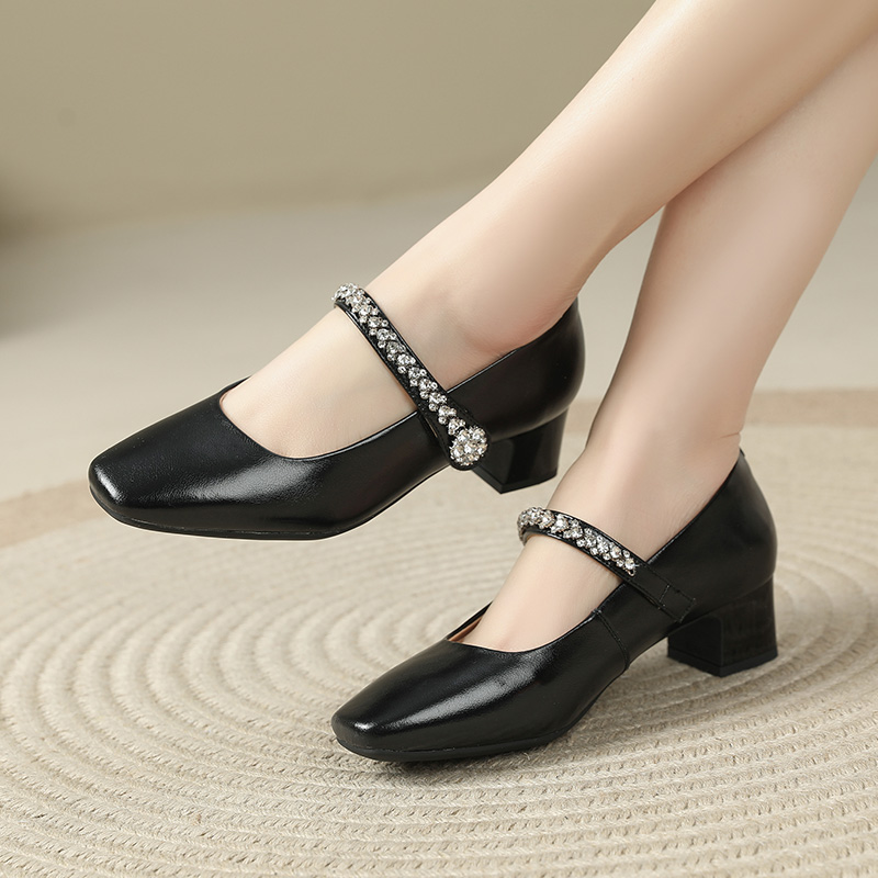 玲峰大码真皮女鞋柔软舒适透气