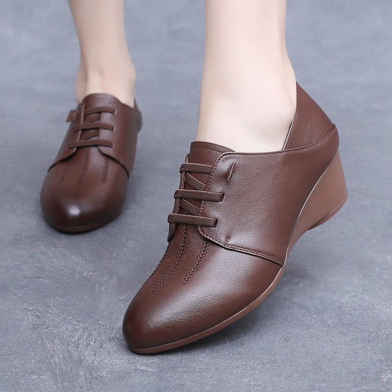 玲峰大码真皮女鞋柔软舒适透气