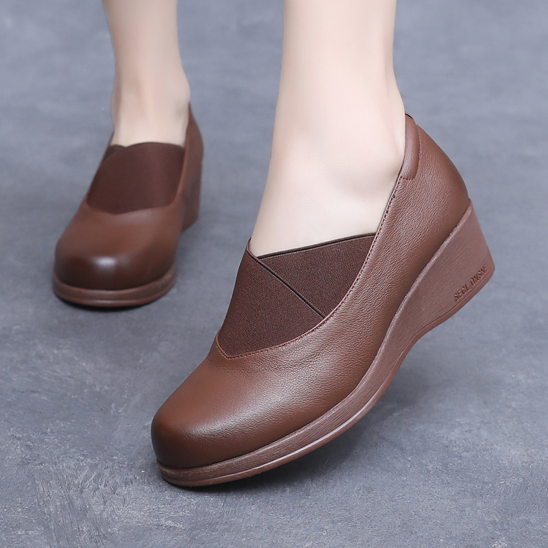 玲峰大码真皮女鞋柔软舒适透气