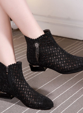 2025新款春季时尚大码女鞋40-43加绒平底44洞洞靴短靴粗跟女网靴