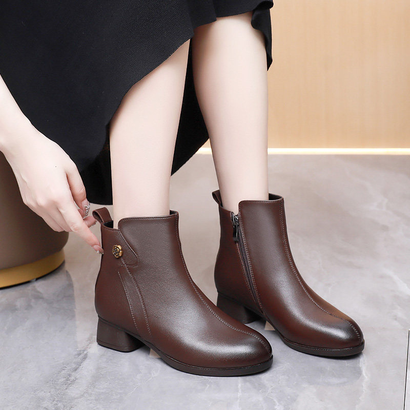新款软羊皮短靴气质尖头皮靴防滑女靴子粗跟妈妈鞋大码秋冬马丁靴,女鞋,时装靴,淘宝优惠券,粉丝福利购,淘宝优惠卷