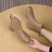 大码 女靴马丁秋新款 41一43软底胖脚宽肥加粗跟真皮冬单棉短靴2025