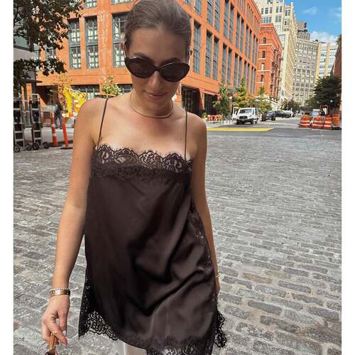 性感蕾丝花边拼接上衣辣妹风吊带背心女 Lace edge camisole vest