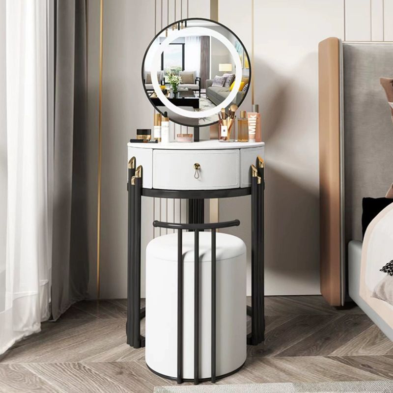 小户型梳妆台新款轻奢卧