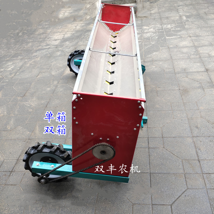 拖拉机撒肥机农用不锈钢大型后拉