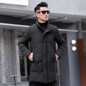 主推商务加厚新款男士中长款90白鸭绒羽绒服9818-P355模特长期款