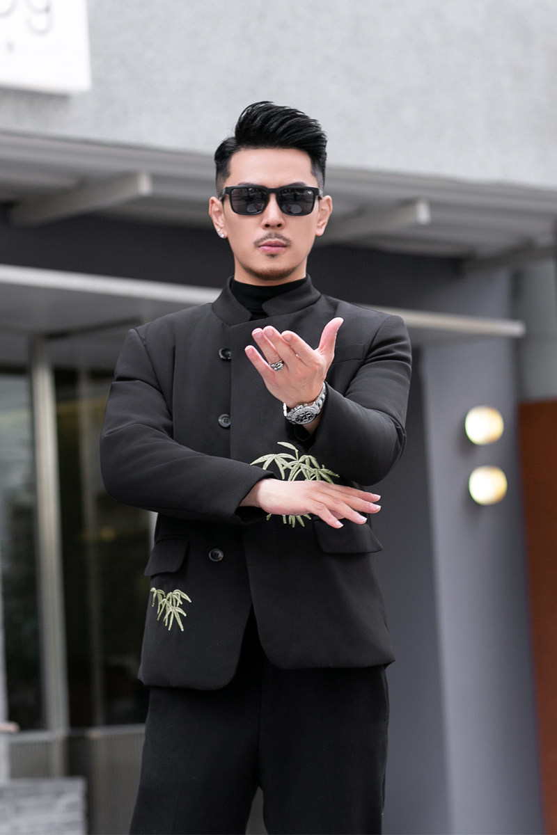 新中式2024冬季中山装新款男士90白鸭绒羽绒服9801-P275模特,男装羽绒服,钱塘6023