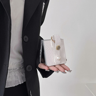 适用三星zflip7FE手机壳小米mix荣耀vflip2折叠屏华为Purax山茶花pocket2腕带N3flip简约摩托罗拉razr60皮质