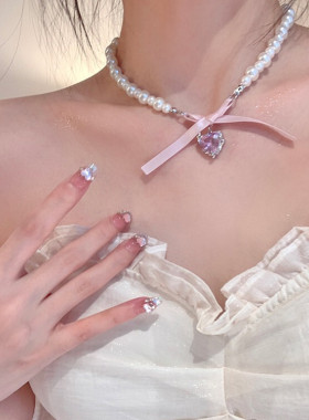 浪漫粉色爱心蝴蝶结珍珠项链女小众设计感甜美纯欲颈链锁骨链