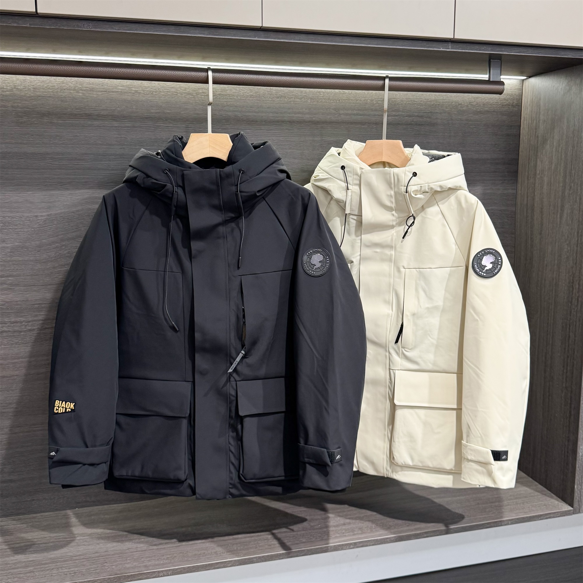 黑科技石墨烯发热保暖抗寒羽绒服