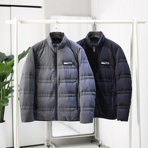 男轻盈蓬松保暖防泼水立领羽绒服