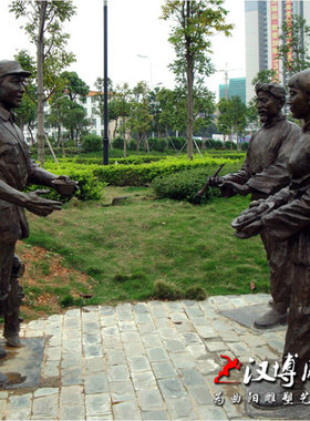 玻璃钢人物公园主题雕塑