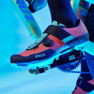 代购Fizik VENTO FEROX CARBON越野赛车鞋公路车自锁骑行鞋锁鞋