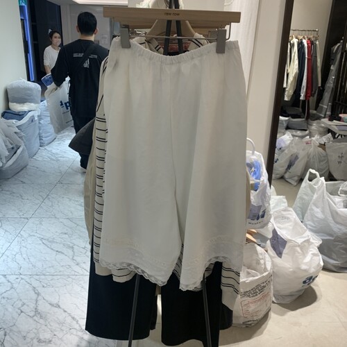 RAWROW韩国代购㊣女士新款热卖时尚26春夏人气休闲短裤蕾丝