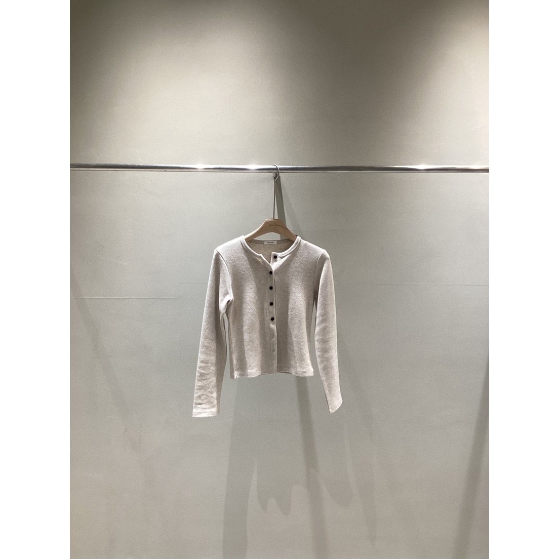 NEAR LEAP东大门㊣实拍女士新款热卖休闲人气长袖T恤安哥拉