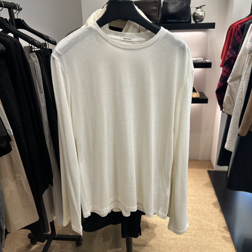 FEBRUARY 11韩国代购㊣女士新品人气25秋冬热卖时尚长袖T恤