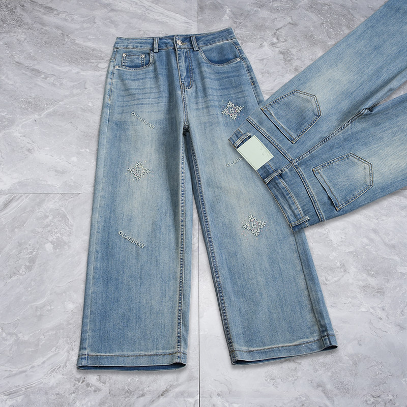 浅色宽松显瘦阔腿牛仔裤女2026春秋新款刺绣磨白直筒裤子时尚长裤