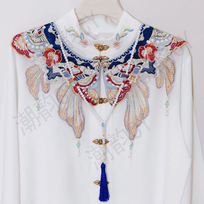 新中式刺绣云肩流苏假领马面裙