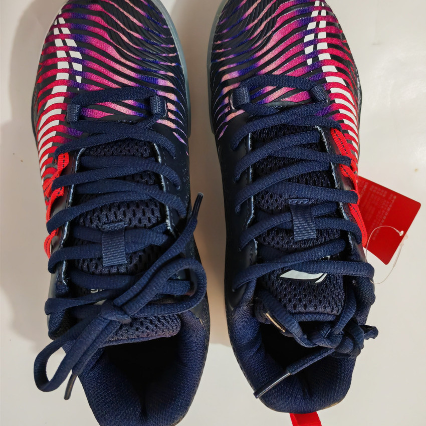 李宁羽毛球专用训练鞋透气耐磨