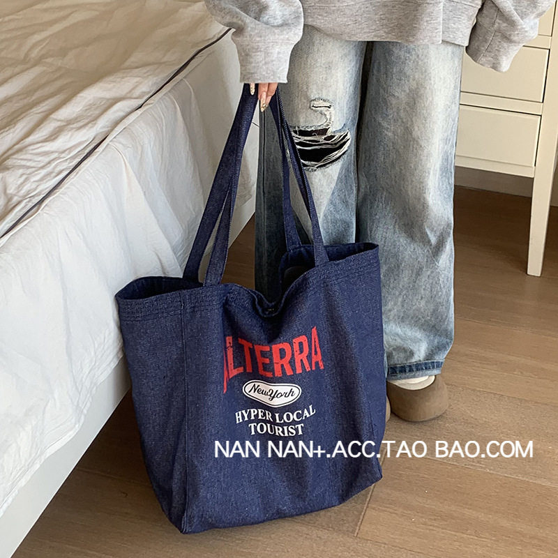 时尚潮字母牛仔帆布包女休闲复古大容量托特包购物袋单肩手提包包