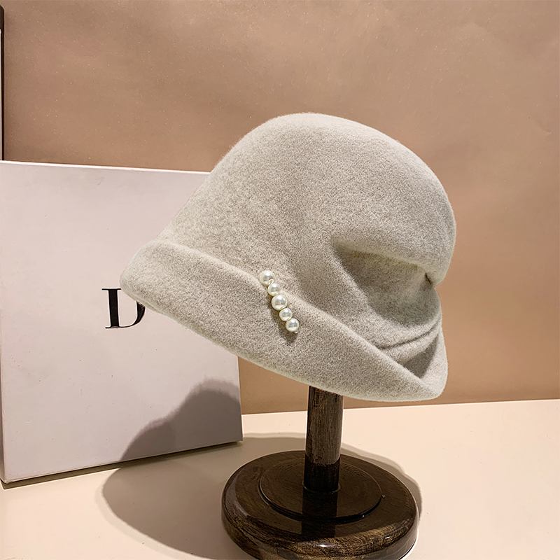 日系气质珍珠链条渔夫帽秋冬季