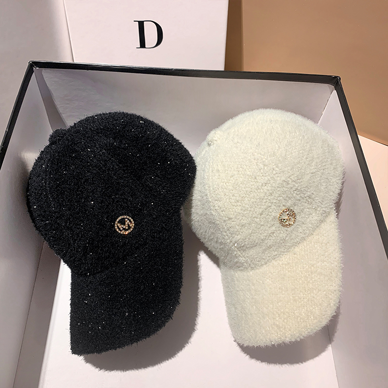 水钻M字母棒球帽毛绒保暖时尚保暖ins韩版休闲百搭亮丝鸭舌帽潮帽