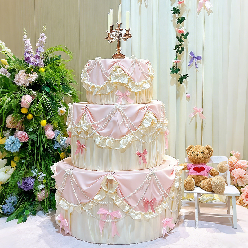 三层巨型蛋糕奶油风格拍照背景装饰周岁生日结婚晨袍家庭户外布置