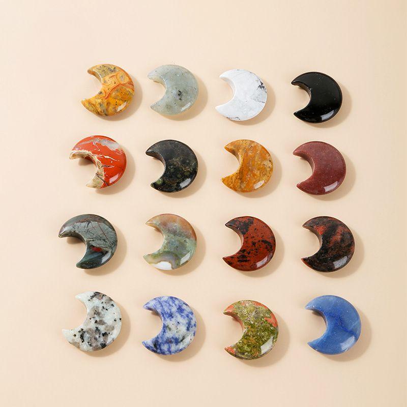 跨境热销3cm月亮天然石家居小摆件装饰紫晶粉晶天然石白水晶工艺