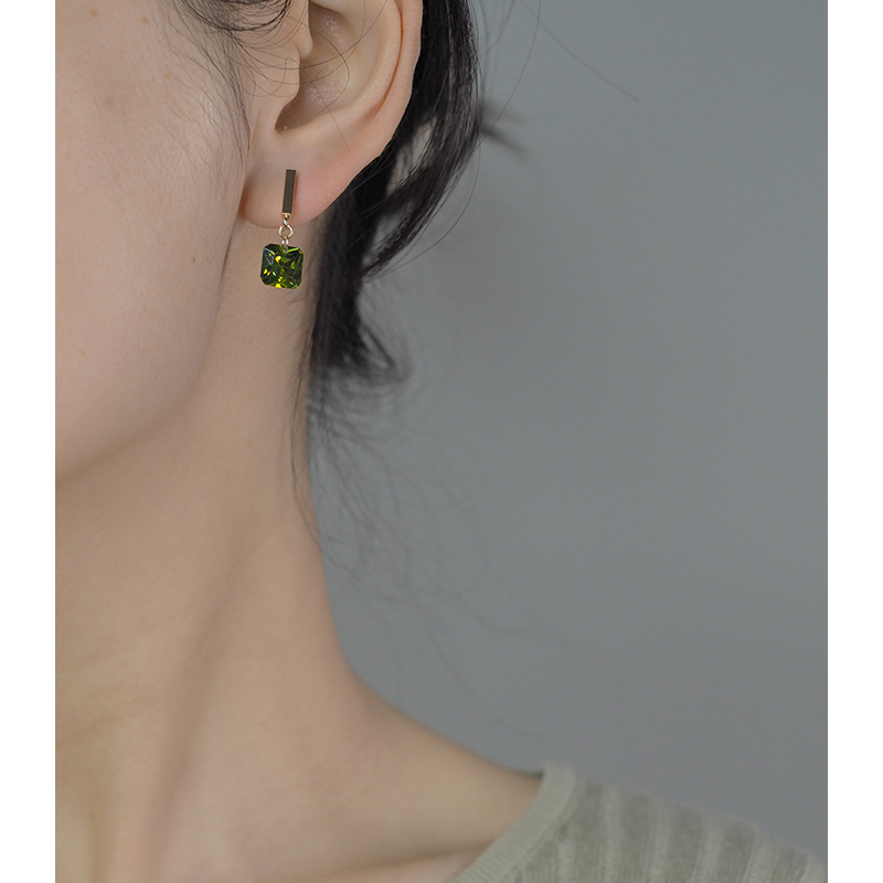 手作方形橄榄绿锆石t字耳夹无耳洞耳骨夹复古通勤耳环日韩女20281