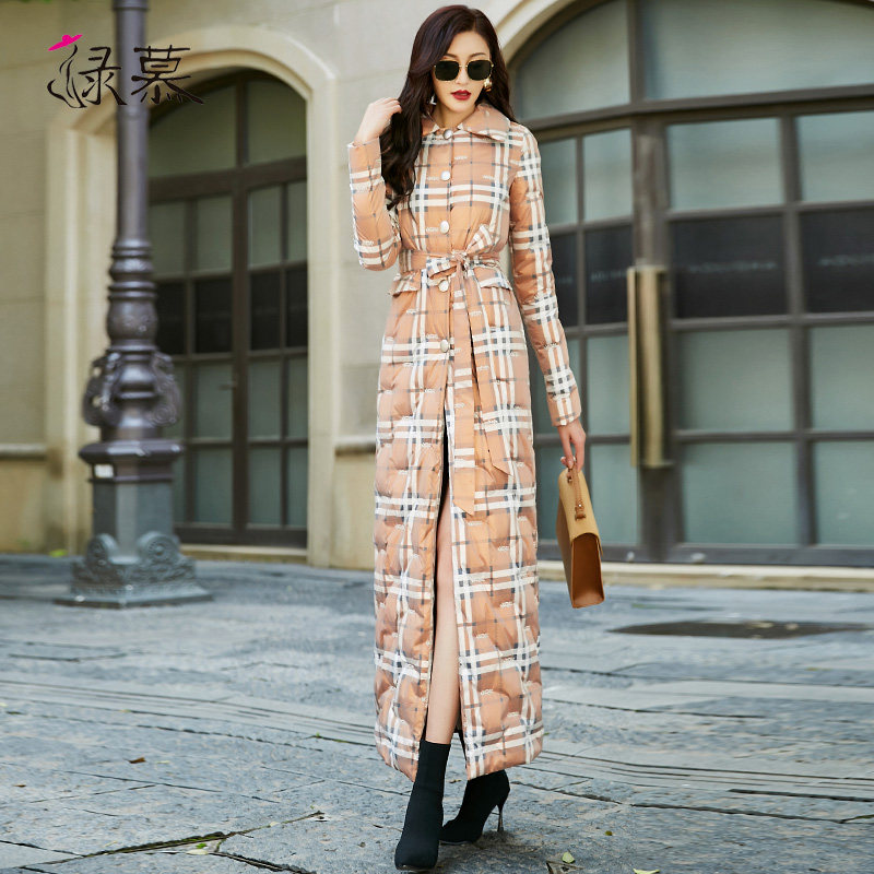 绿慕2019新款冬季女时尚格子超长款过膝收腰显瘦白鸭绒保暖羽绒服