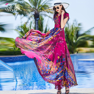 雪纺印花连衣裙流行女夏2024新款气质V领遮肚显瘦到脚踝大摆长裙