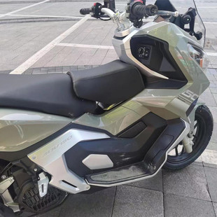 适用HONDA新大洲本田三叶赛博ADV150adv350小坐垫宝宝坐包油箱垫