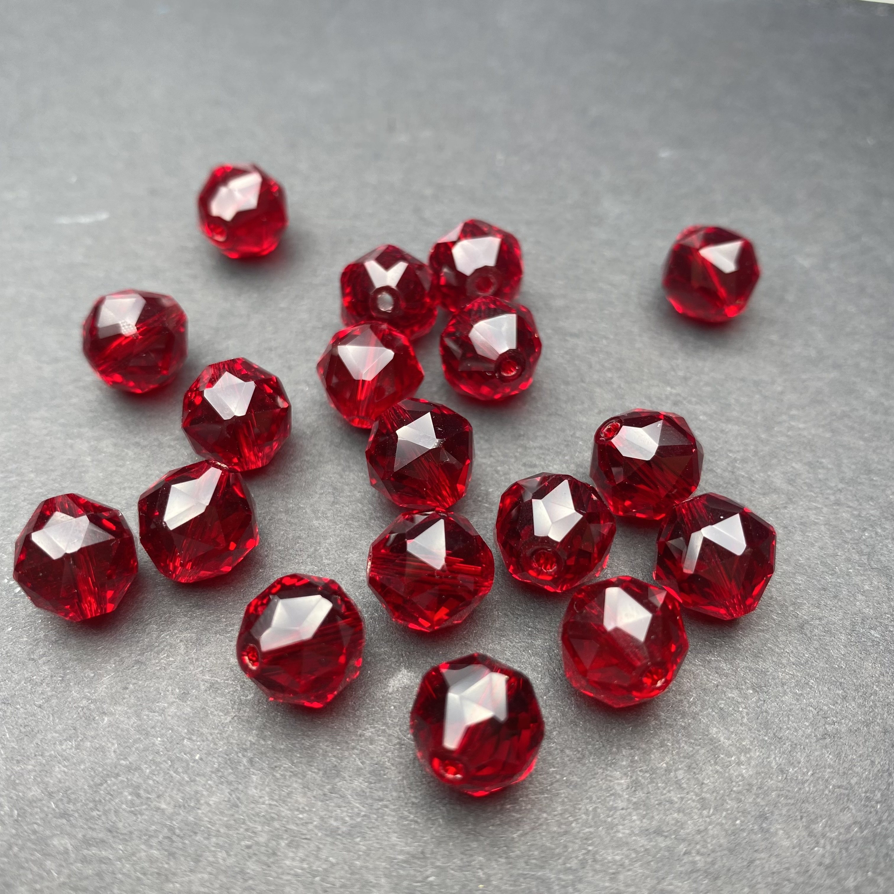 钻石金字塔切面红水晶刻面散珠手工串珠手链项链饰品配件隔珠子,饰品/流行首饰/时尚饰品新,DIY配件,淘宝优惠券,粉丝福利购,淘宝优惠卷