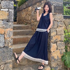 夏季新款绝美俏皮两件套2025高级感蕾丝拼接藏青色背心半身裙套装图片
