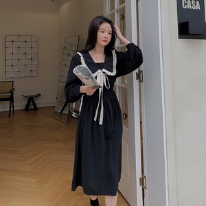 大码黑色娃娃领蕾丝连衣裙女2023春季新款法式温柔风气质收腰显瘦