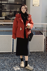 22年秋冬韩版酒红色牛角扣羽绒服外套    178/903/P238/控328图片