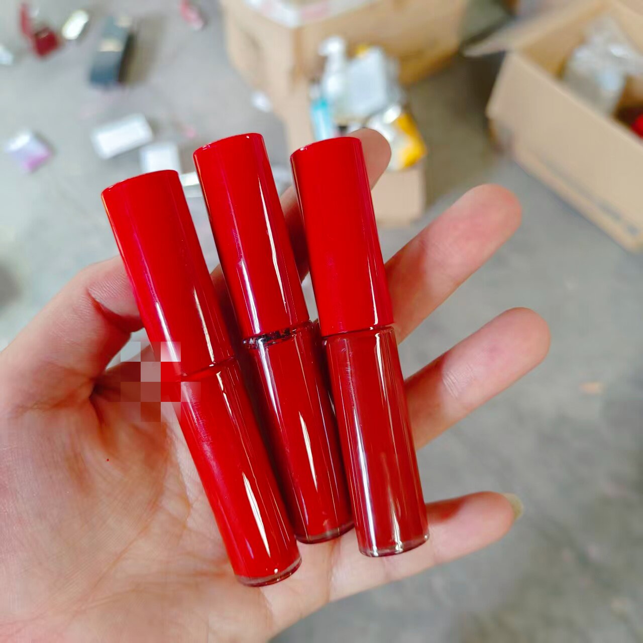 不要钱！满199免费送一支~法国阿//家唇釉口红 持久保湿滋润2.2ml