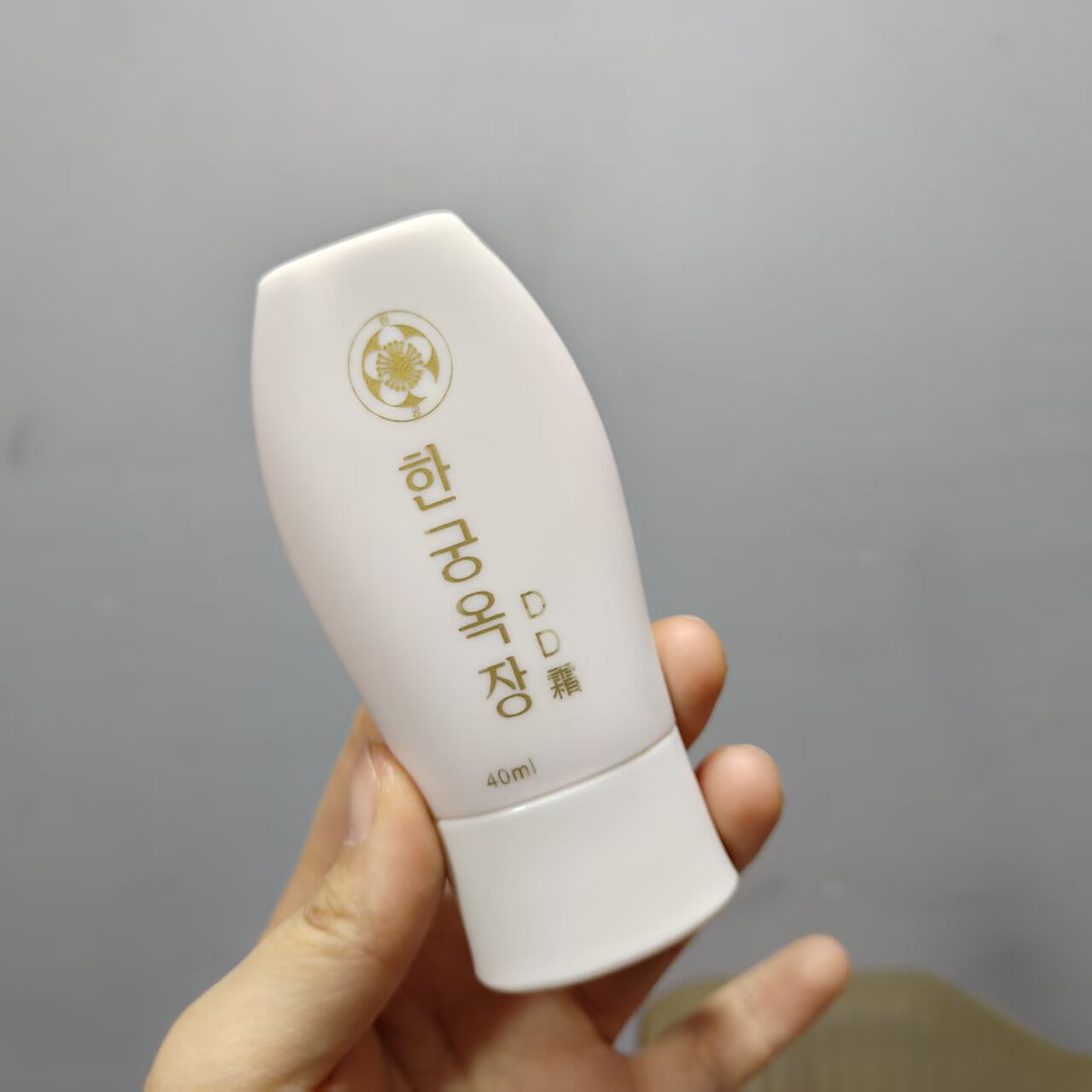 懒人底妆自由！院线蜗牛dd霜40ml遮瑕提亮保湿自然裸装素颜霜