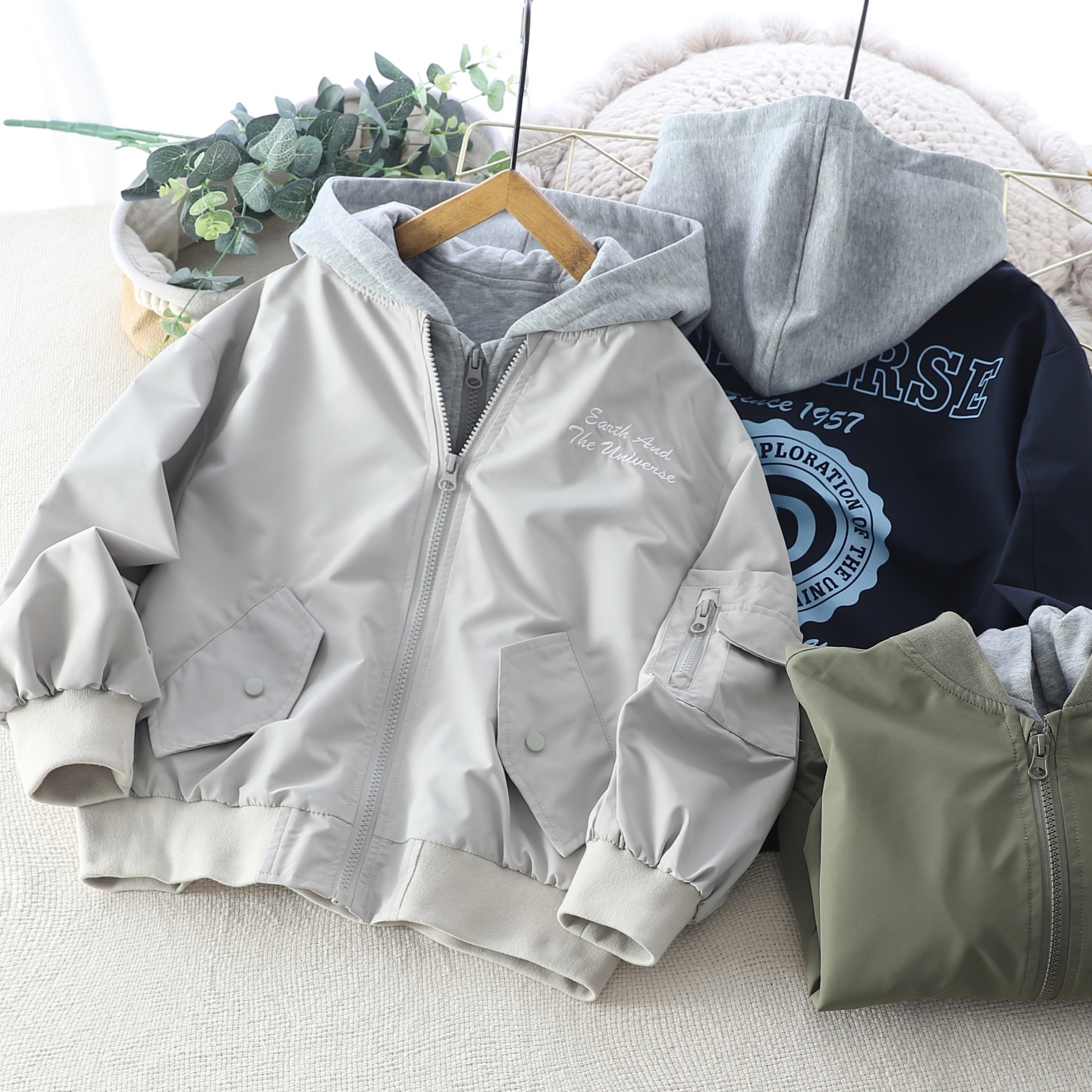 男童假两件连帽棒球服飞行服帅气