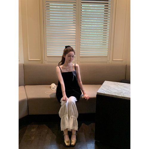 桃可了 时光滤镜 黑色丝绒法式气质百搭无袖吊带连衣裙女秋季