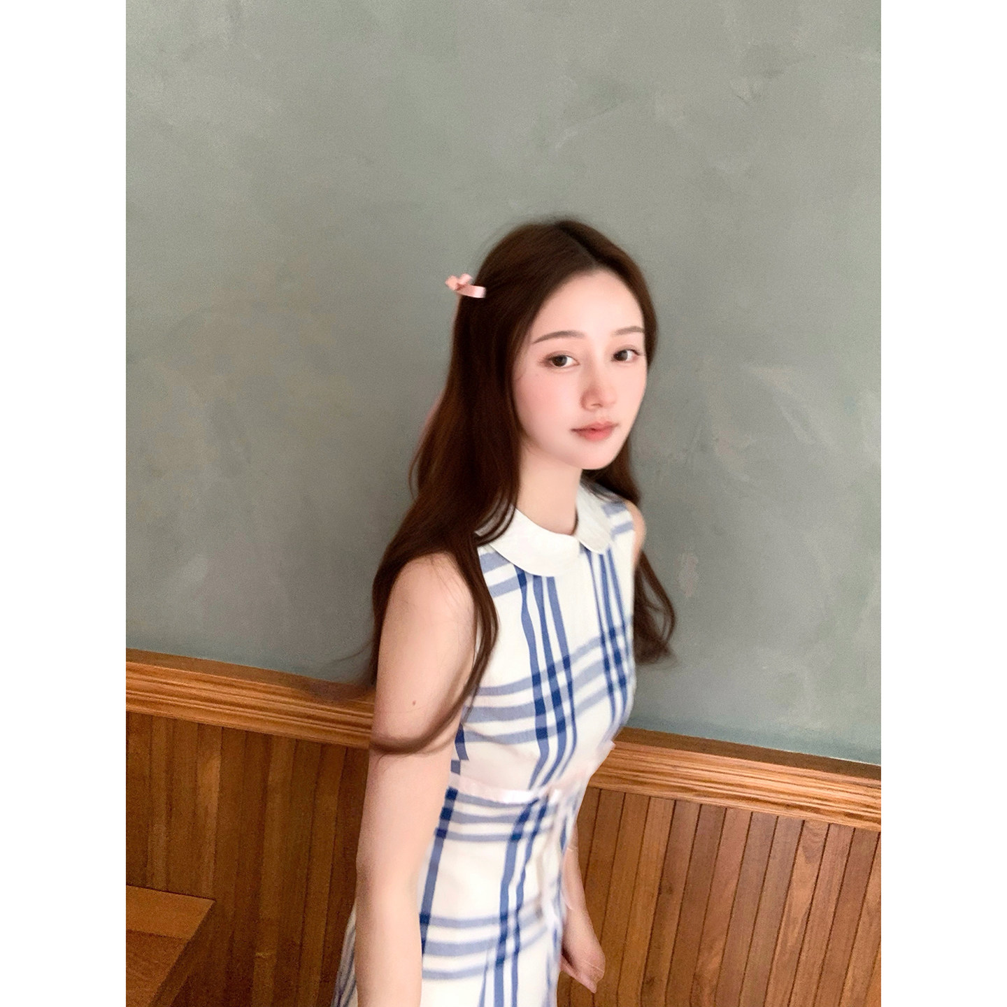 桃可了 《午后小宇》英伦蓝白娃娃领减龄格纹连衣裙收腰显瘦a字裙