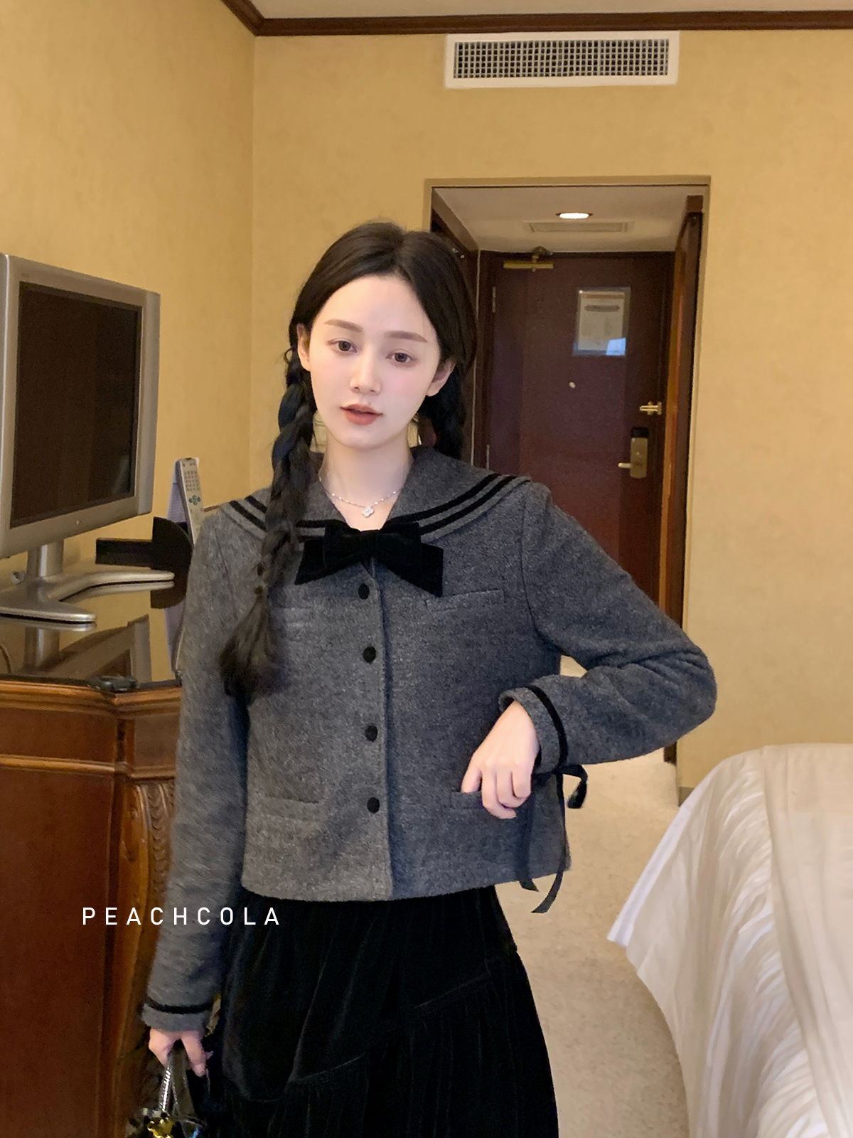 桃可了◆《困告羊》秋冬羊圈毛毛呢海军风短款毛呢外套小个子香风